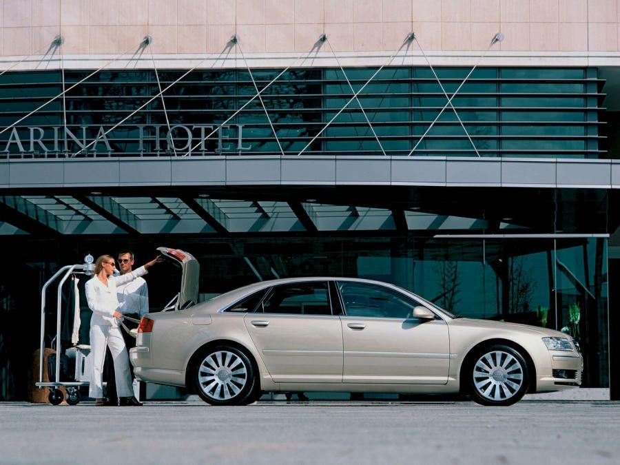  Audi A8 3.7 Quattro (D3) 2003 года  (фото 9 из 15)